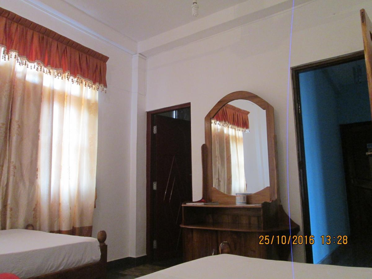 Hotel Blue Whale Jaffna Exterior foto