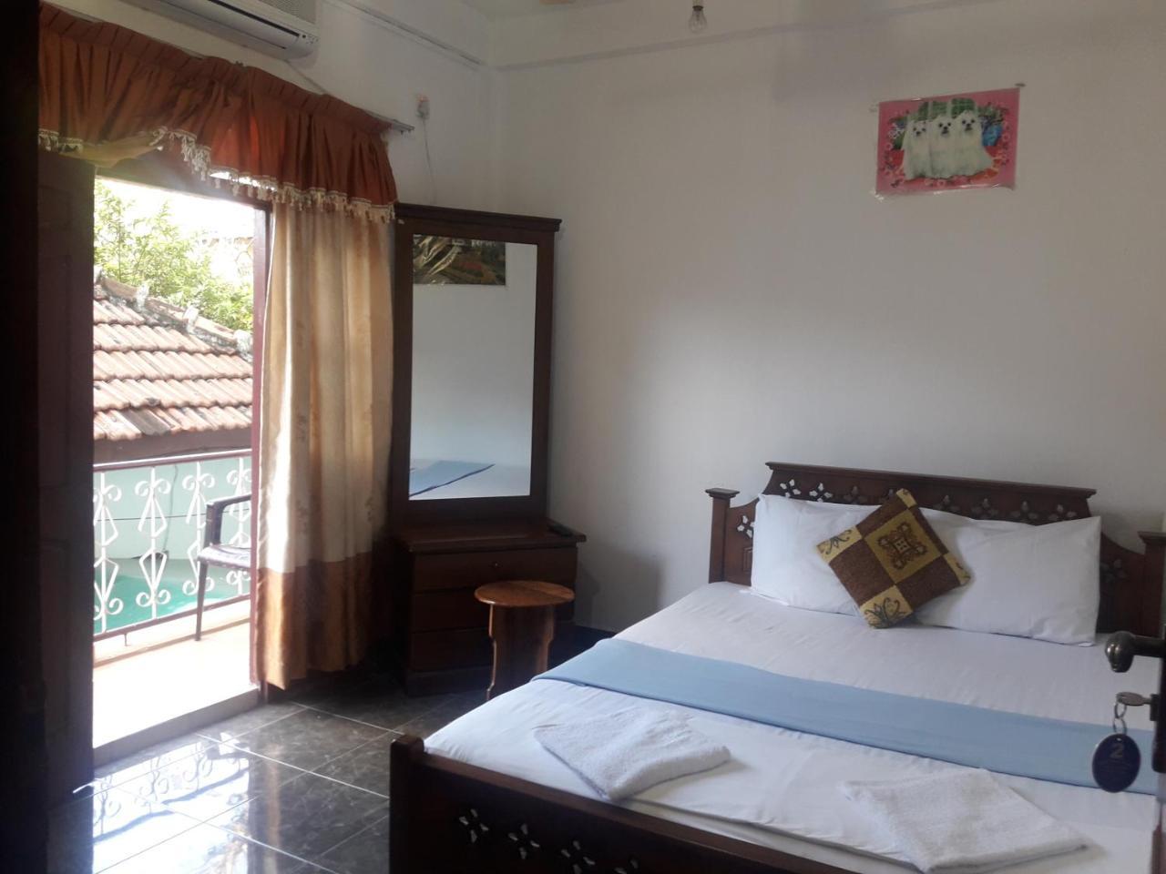 Hotel Blue Whale Jaffna Exterior foto