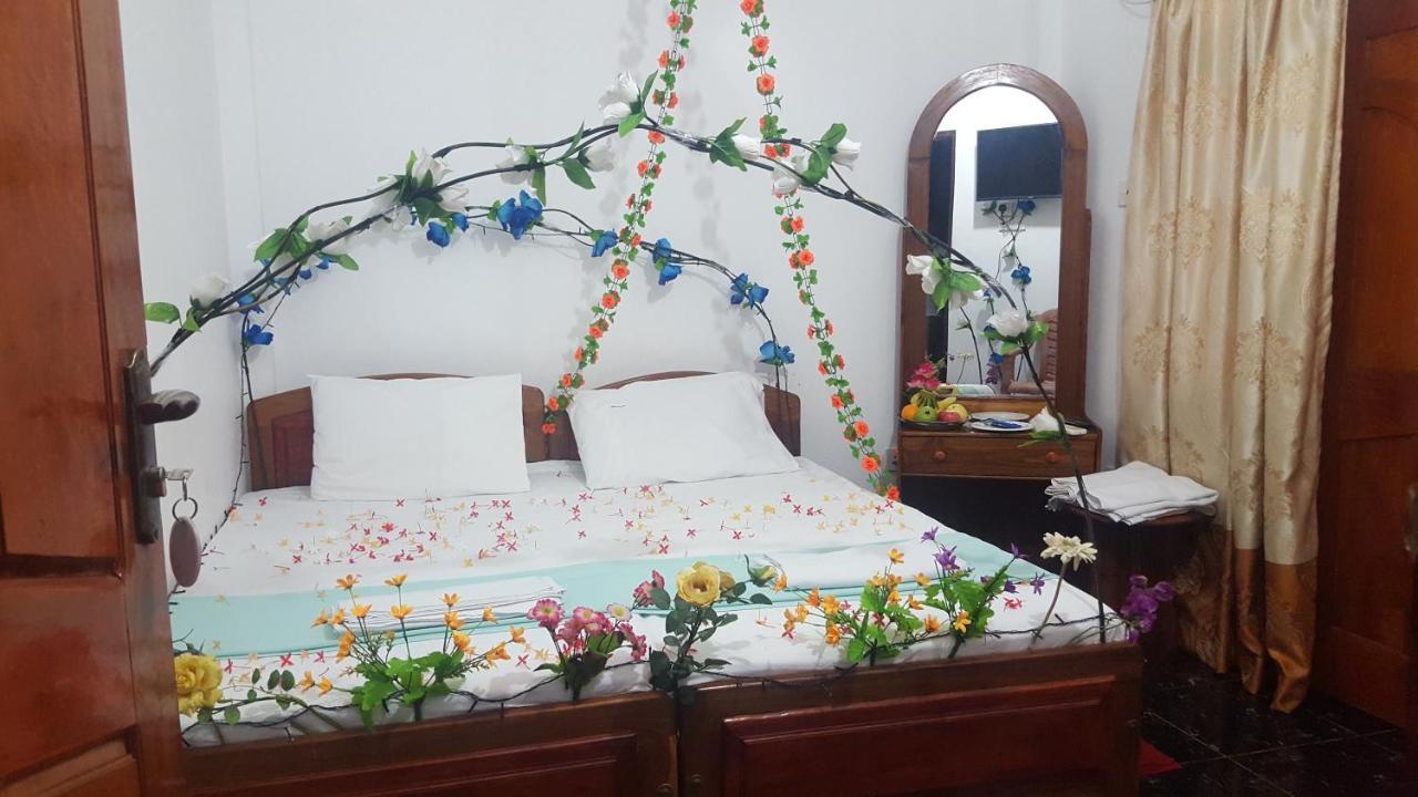 Hotel Blue Whale Jaffna Exterior foto